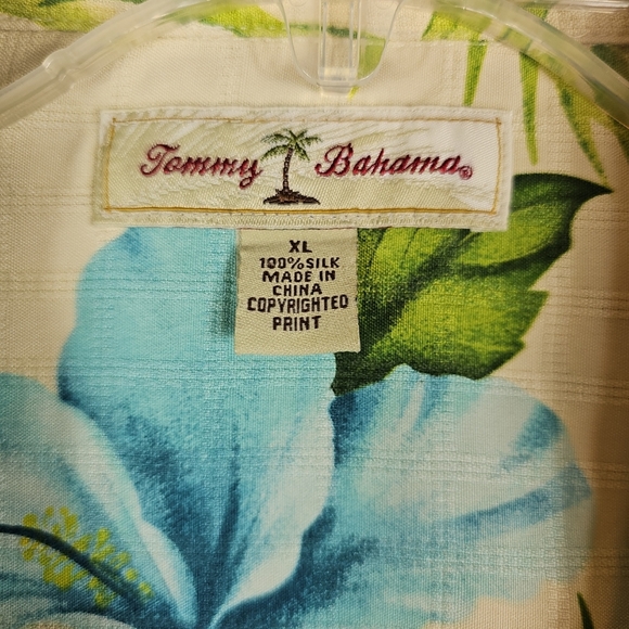 Tommy Bahama Hawaiian Shirt Men's XL 100% Silk Button Up Short Sleeve - Picture 2 of 10